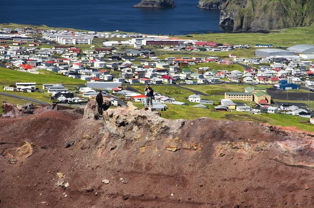 Guesthouse Sunnuholl Vestmannaeyjar Esterno foto