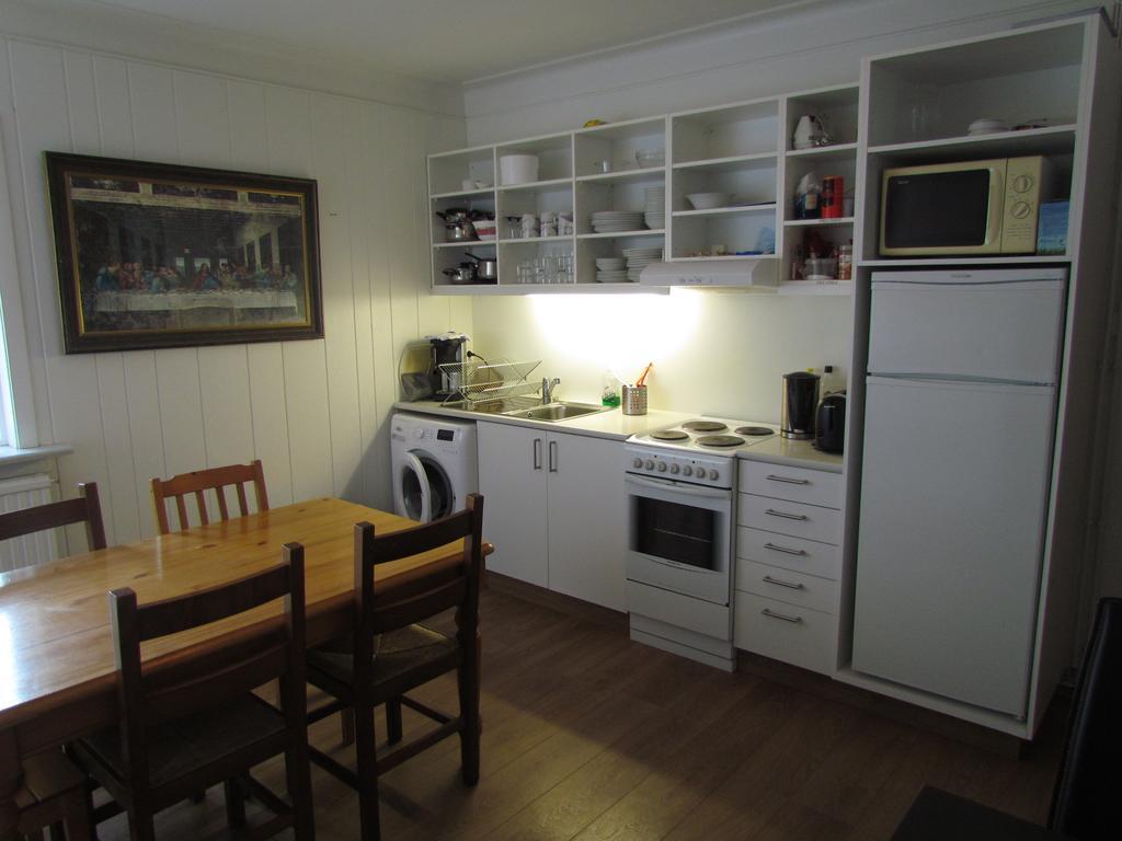 Guesthouse Sunnuholl Vestmannaeyjar Esterno foto